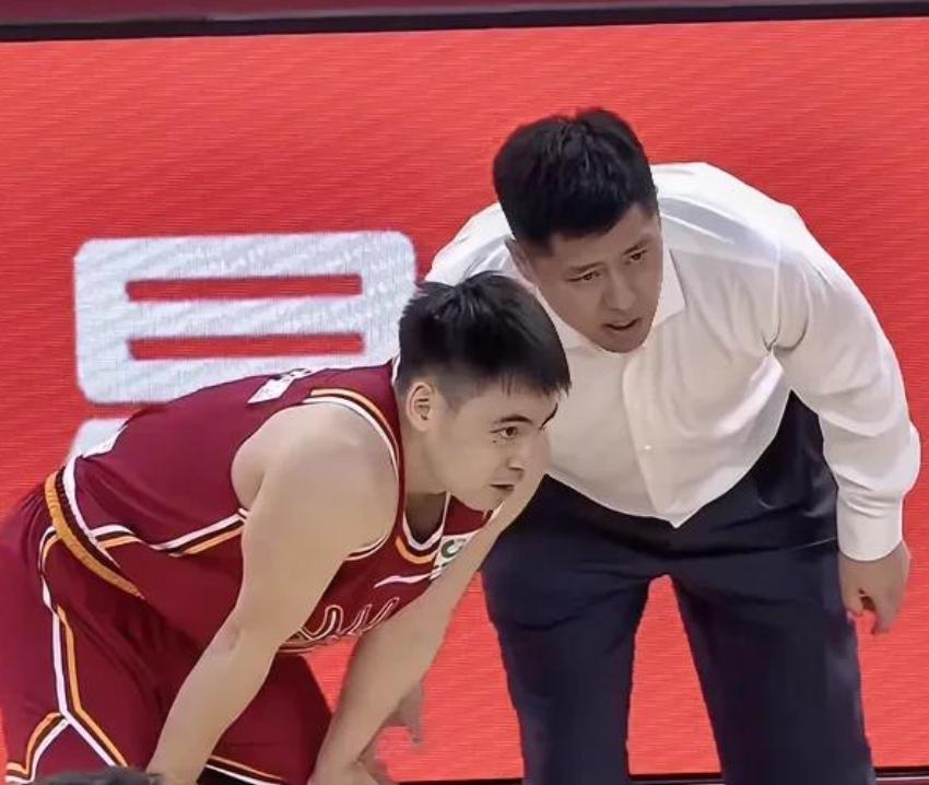 NBA总决G5邀米奇·盖顿赛前唱国歌